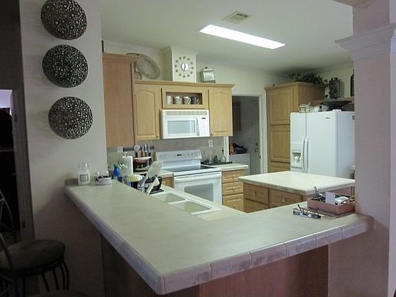 3rd image of 346 S Edgewater Dr