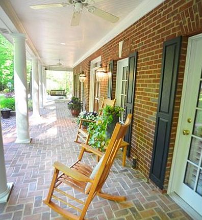 3rd image of 869 Greymont Cir