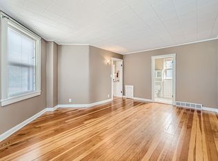 915 7th St W #A, Saint Paul, MN 55102