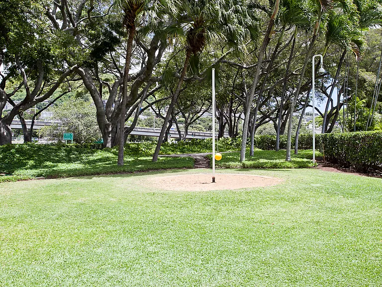 1511 Nuuanu Ave #639 — Photo 36