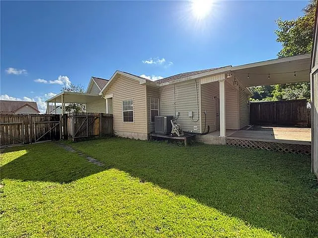 2735 Village Ct — Photo 30