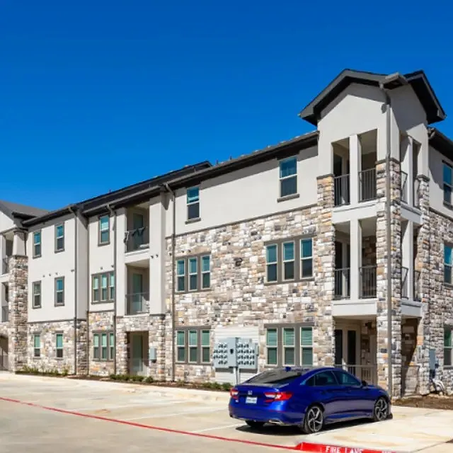 2606 E McKinney St #MAJESTICA4