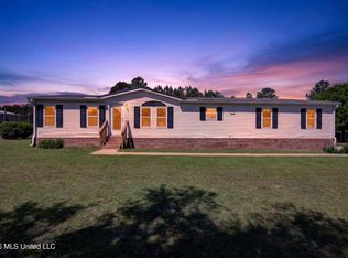 19561 Lennis Cuevas Rd, Saucier, MS 39574