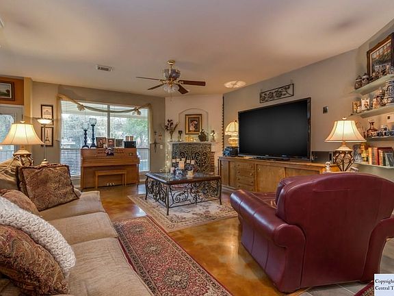 4th image of 1325 Arroyo Loma