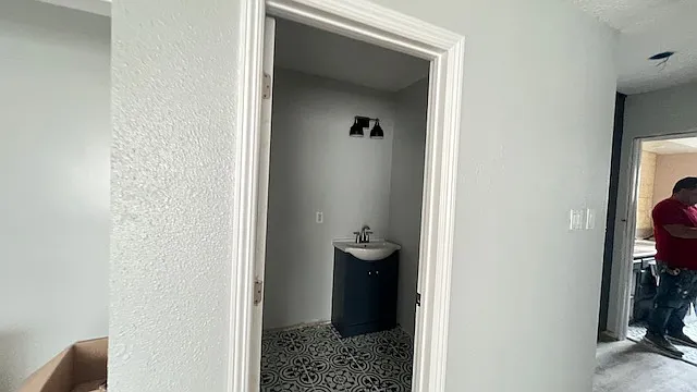 16241 Chicago Ave — Photo 10