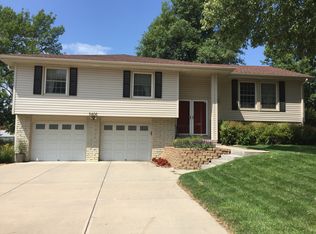 2406 S 138th St, Omaha, NE 68144