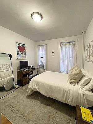3rd image of 171 Thompson St #4A