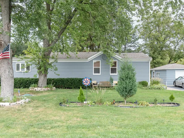 22144 W Cedar Dr, Antioch, IL 60002