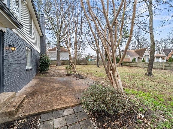 4th image of 2814 Morning Woods Dr