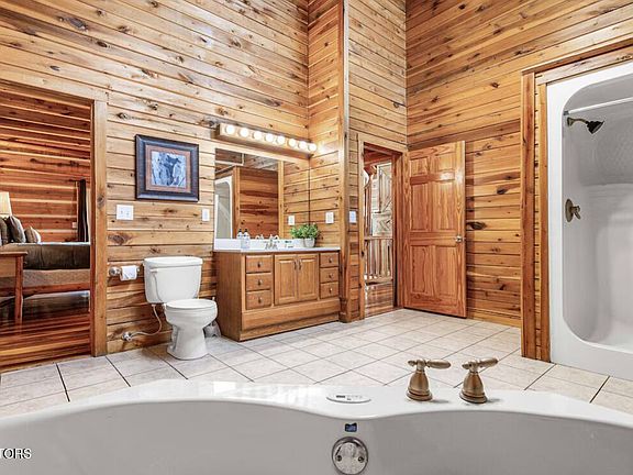 14th image of this home