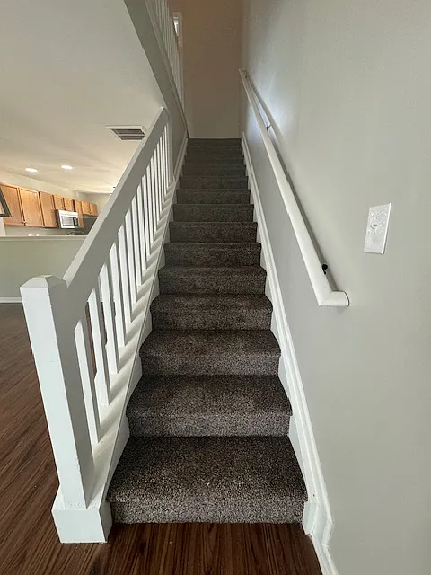 Gorgeous, updated townhome available in Whitsett! Free internet and security! — Photo 4