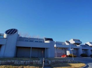 645 W Lakeshore Dr, Lincoln, NE 68528