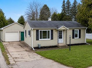 1705 30th Ave, Menominee, MI 49858