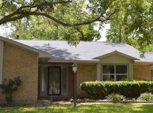 135 Singleton St, Jones Creek, TX 77541