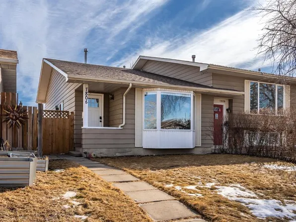 7806 W 20a St SE, Calgary, AB T2C 1Y5