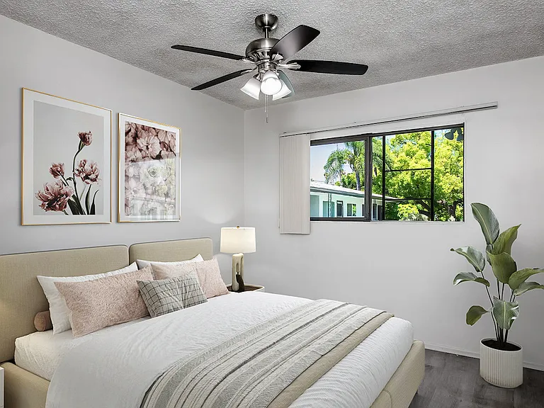 550 N Catalina Ave #5 — Photo 4