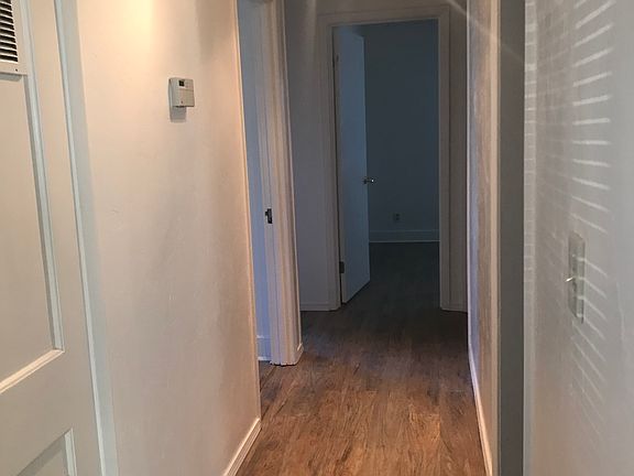 5th image of 121 Cottonwood St