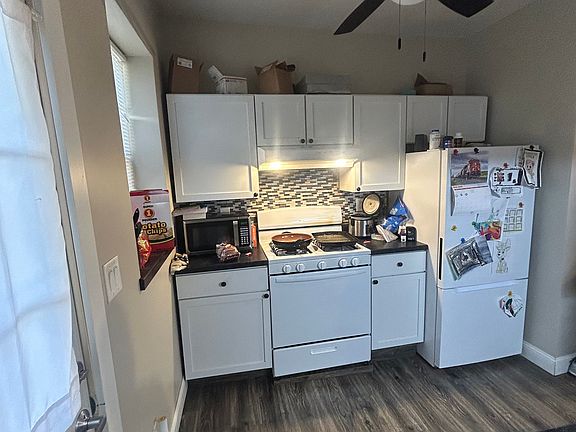3rd image of 8 N 18th Ave W #10