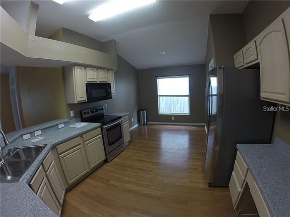 2nd image of 584 Lake Cypress Cir