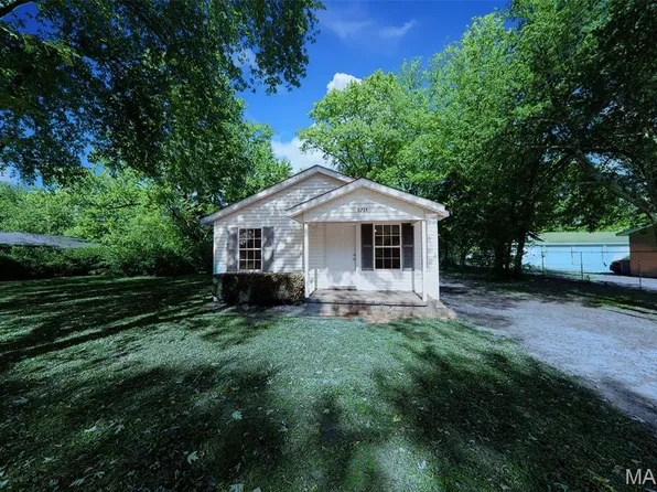 8735 Botanical Ave, Caseyville, IL 62232