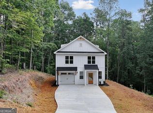 3922 Pine Shore Cir, Gainesville, GA 30501