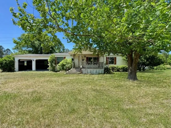 4523 Mockingbird Ln, Waycross, GA 31503