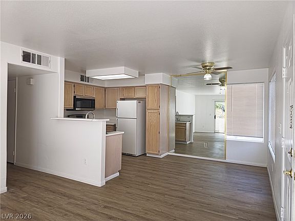 5th image of 3425 E Russell Rd Unit 265