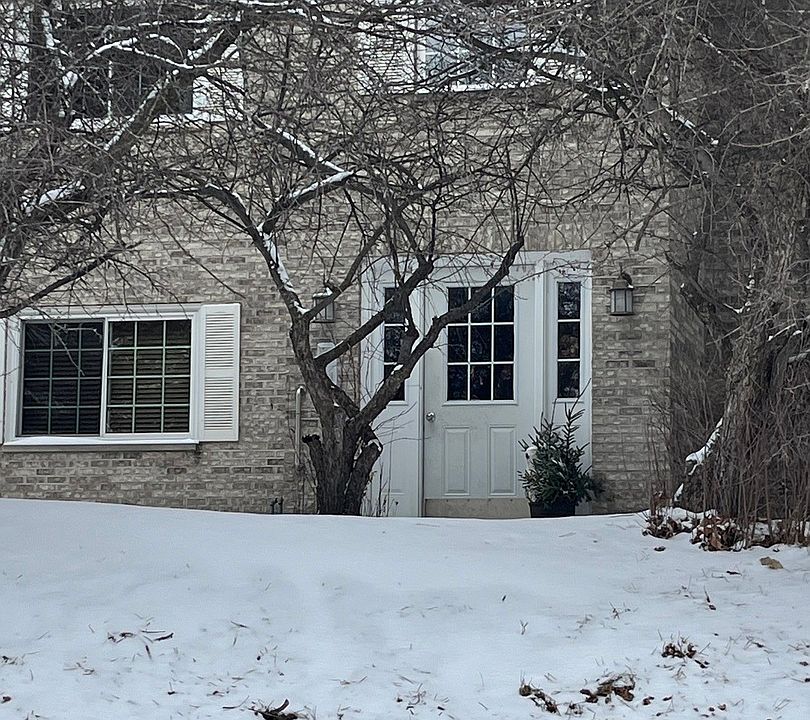 1st image of 327 Stonington Pl #327