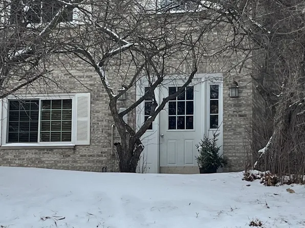 327 Stonington Pl #327, South Elgin, IL 60177