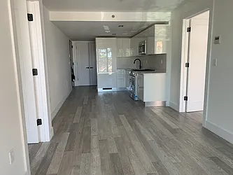 Rented by R New York