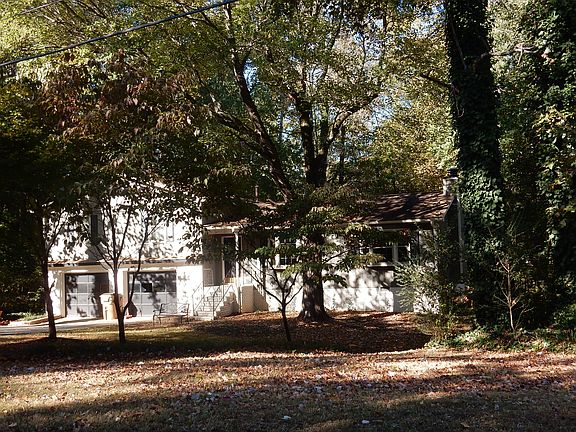 4th image of 2989 Cynthia Ct