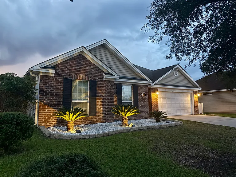6 Grenwick Ln — Photo 1