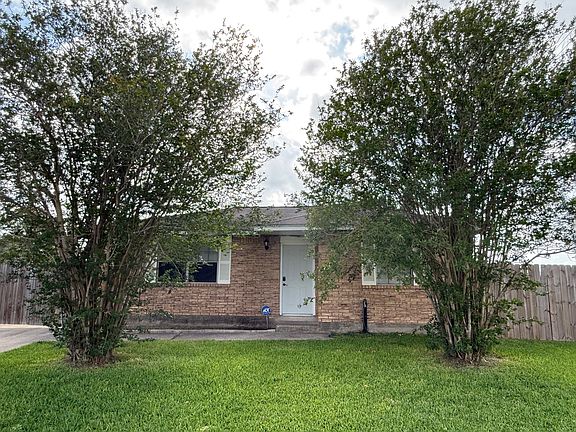 2nd image of 10302 Sagewillow Ln