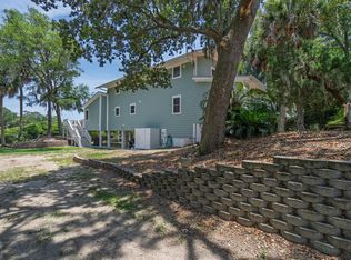 3204 Fort St, Edisto Island, SC 29438