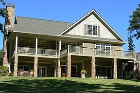 3rd image of 1041 Niblick Cir