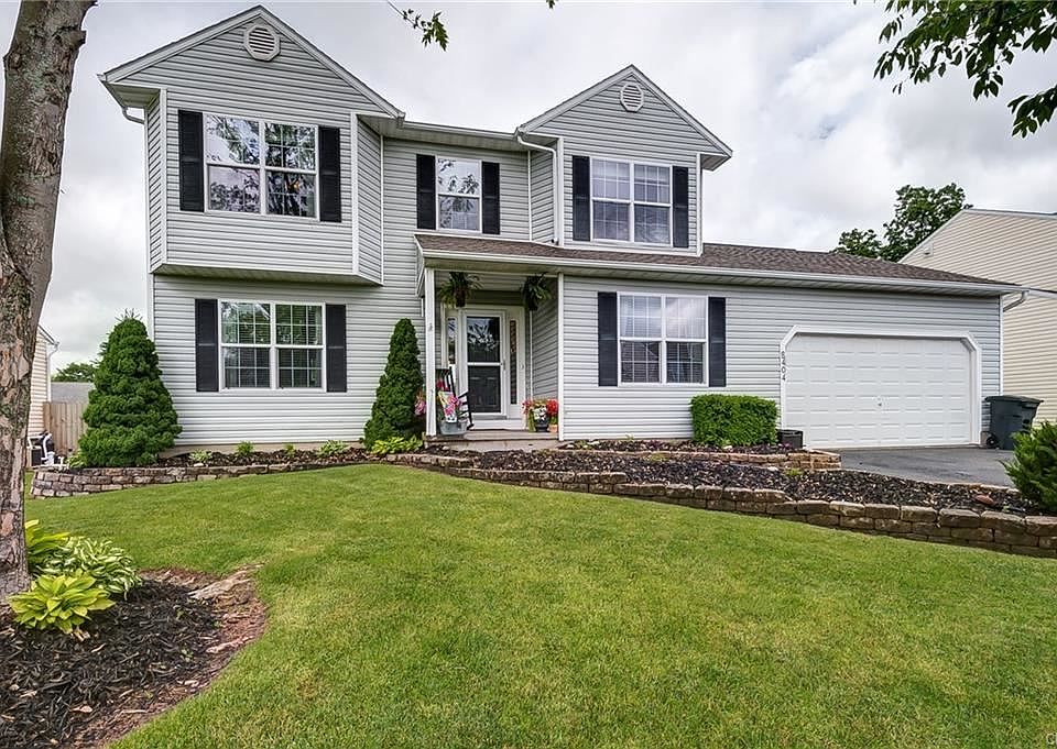 1st image of 8404 Sutcliffe Dr