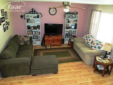 4th image of 4376 Bennett Dr