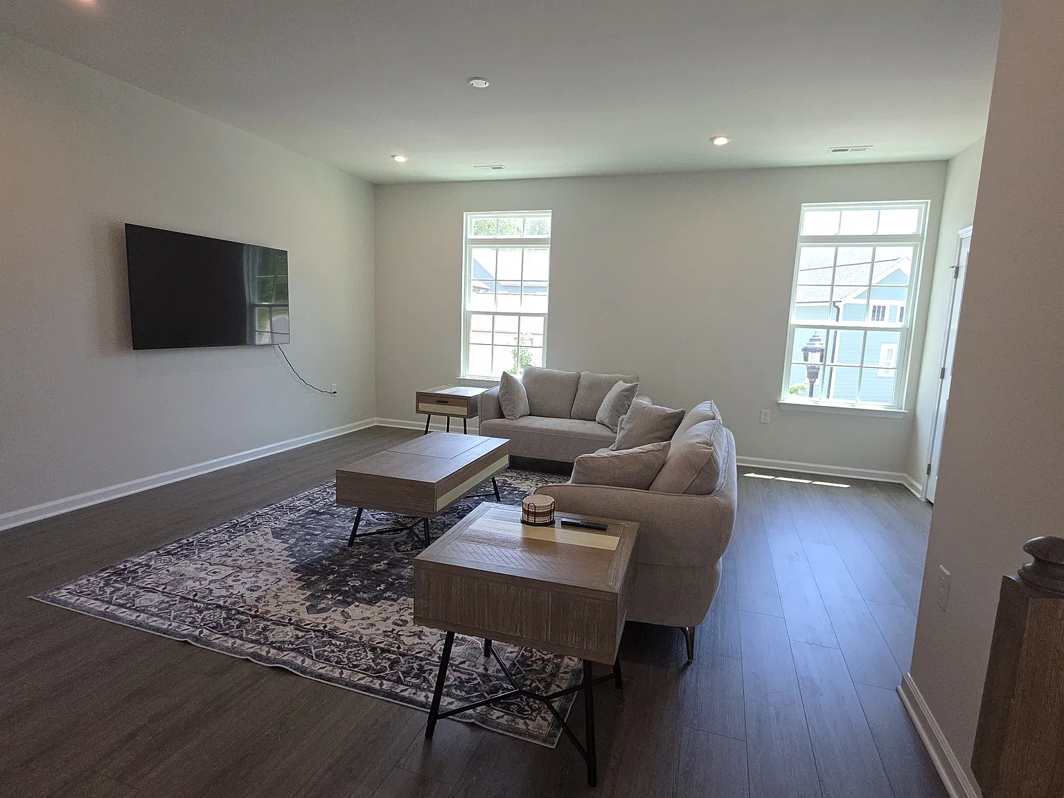 3 bed, 1693 sqft, $3,299 — Photo 4