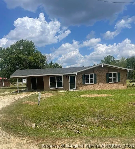 3 bed, 1.0 bath, 1000 sqft, $1,400 — Photo 1