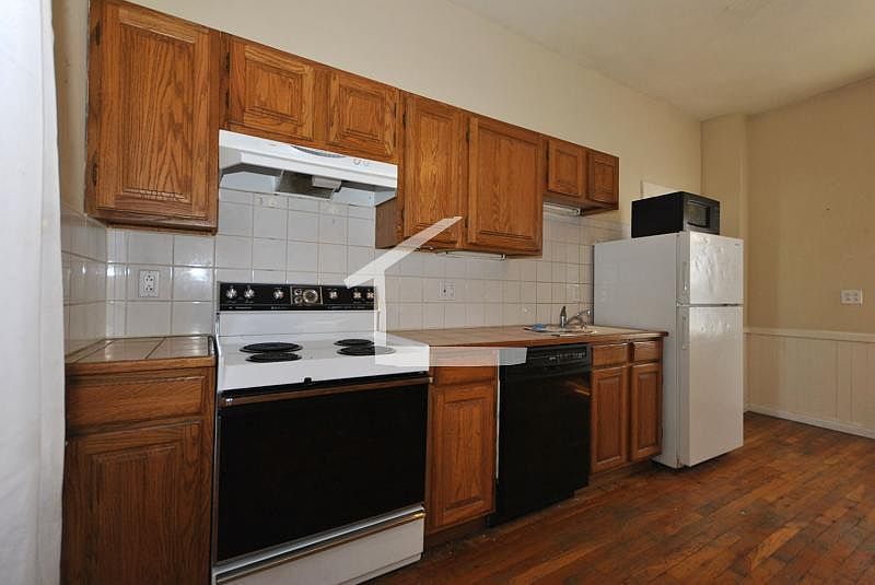 2nd image of 82 Summer St #13