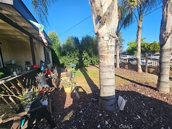 2nd image of 1008 W 14th St