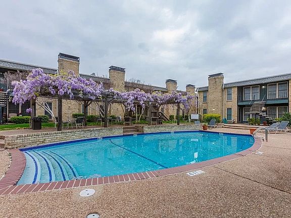 3rd image of 7727 Meadow Park Dr APT 111