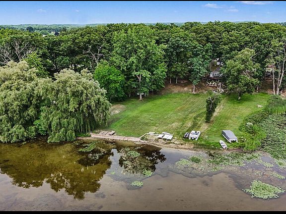 3rd image of 10613 W Briggs Rd