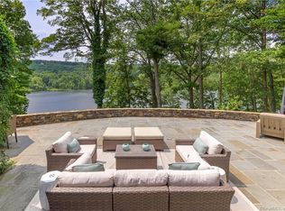 25 Pond Rd, Ridgefield, CT 06877