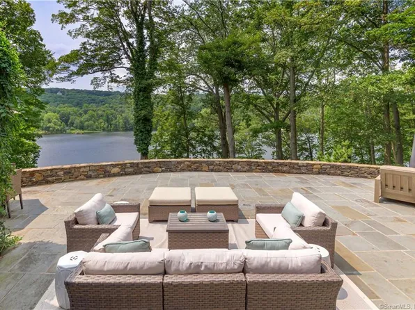 25 Pond Road, Ridgefield, CT 06877