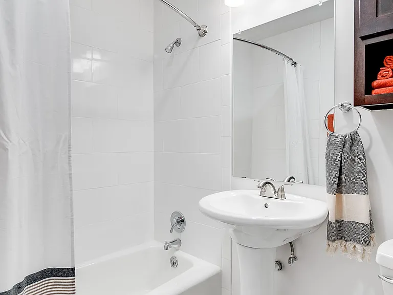 Fine Living at Aquila Park & Royal Park — Photo 8