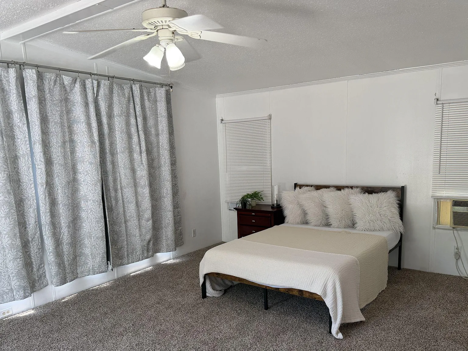 4 bed, 2.0 bath, 20000 sqft, $845 — Photo 2