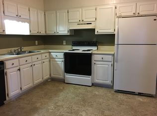 1604 Brentwood Dr, Griffin, GA 30224