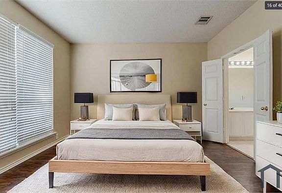 5th image of 8920 Friendswood Dr