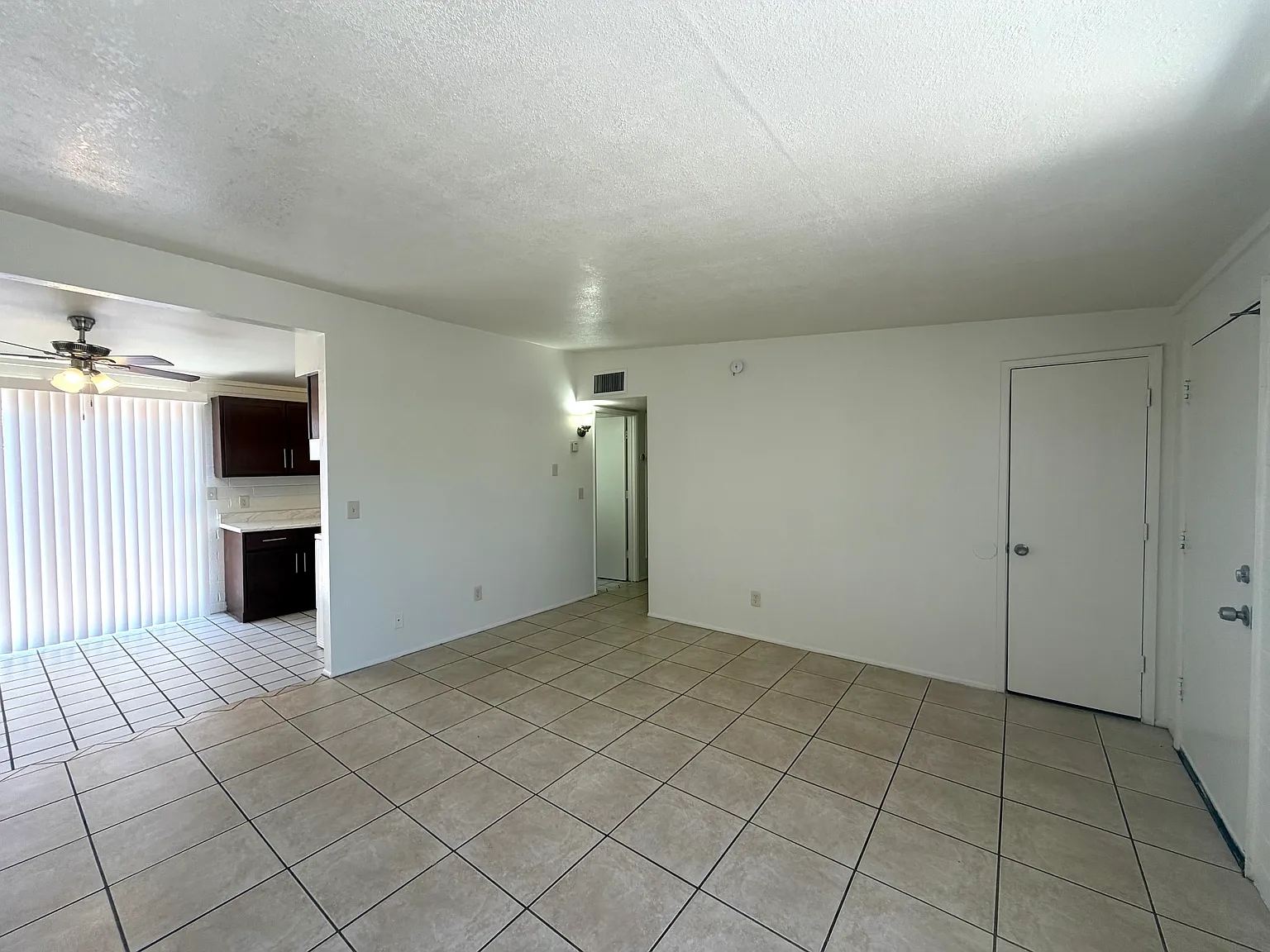 2 bed, 850 sqft, $925 — Photo 4